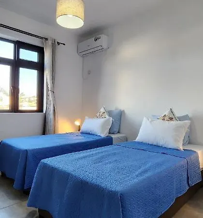 Sandstone Luxury 2 Bedroom Apartment With Lift And Common Pool Flic en Flac Exterior photo