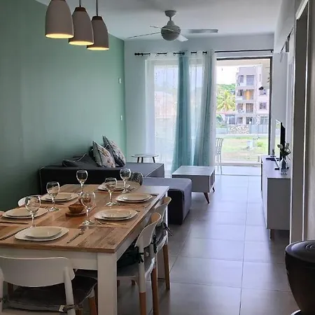 Sandstone Luxury 2 Bedroom Apartment With Lift And Common Pool Flic en Flac Exterior photo
