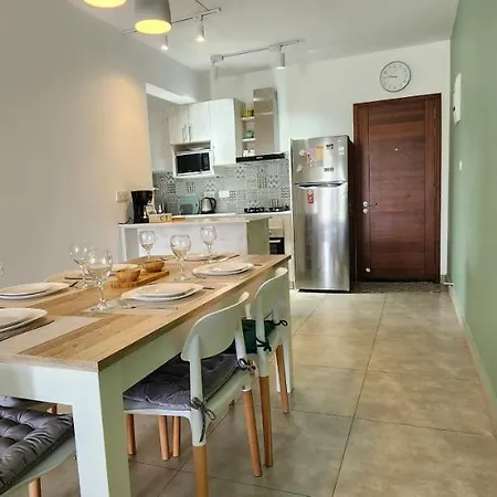 Sandstone Luxury 2 Bedroom Apartment With Lift And Common Pool Flic en Flac Exterior photo