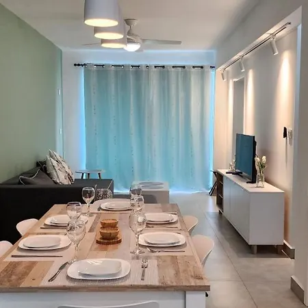 Sandstone Luxury 2 Bedroom Apartment With Lift And Common Pool Flic en Flac Exterior photo