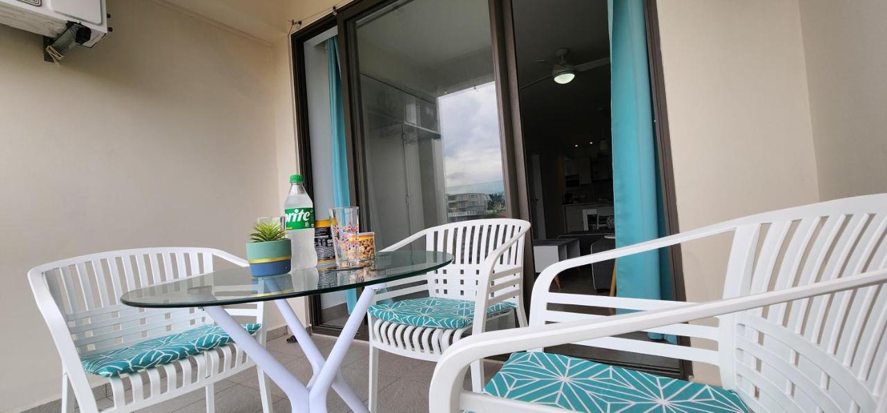 Sandstone Luxury 2 Bedroom With Lift And Common Pool Apartment