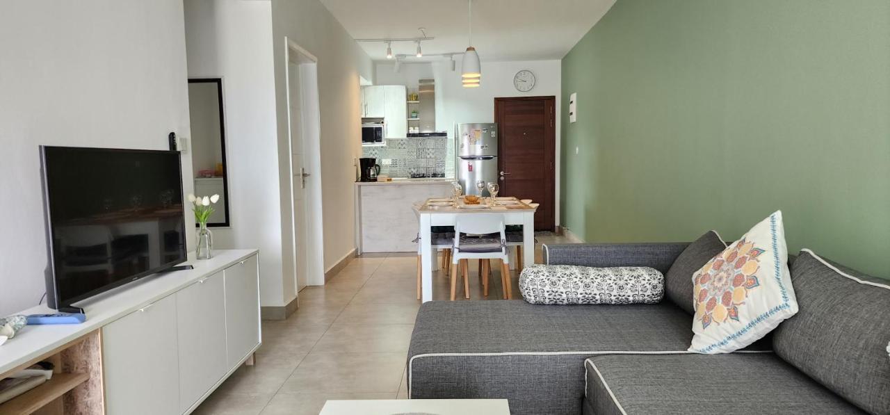 Sandstone Luxury 2 Bedroom With Lift And Common Pool *
