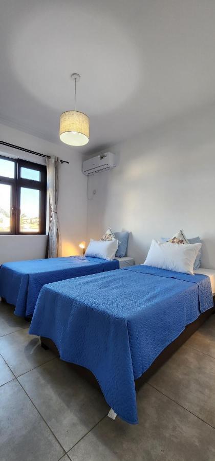 Sandstone Luxury 2 Bedroom With Lift And Common Pool Apartment