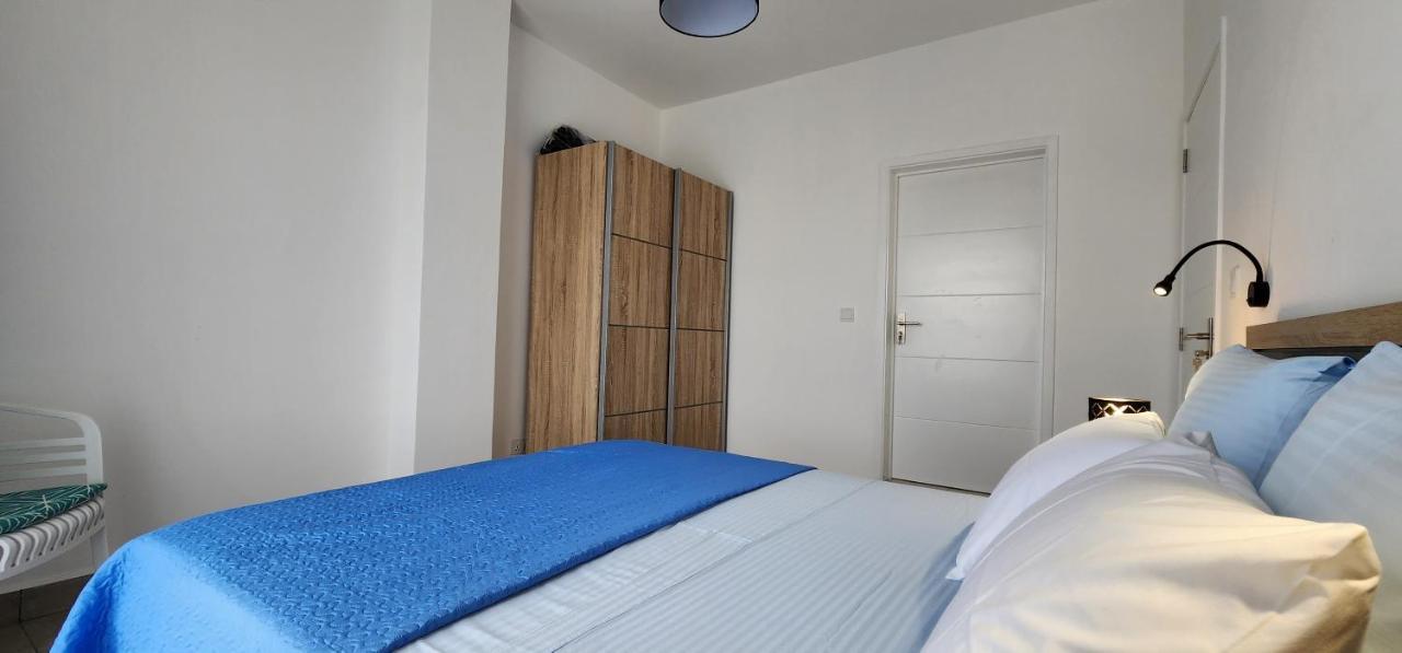 Sandstone Luxury 2 Bedroom With Lift And Common Pool Apartment *