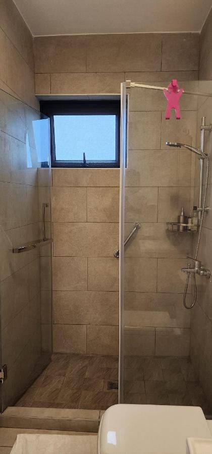 Sandstone Luxury 2 Bedroom With Lift And Common Pool Flic en Flac