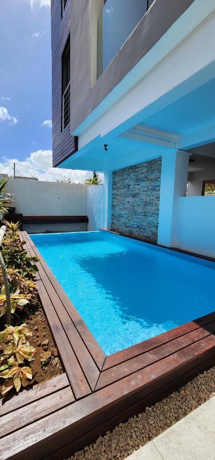 Sandstone Luxury 2 Bedroom With Lift And Common Pool Apartment