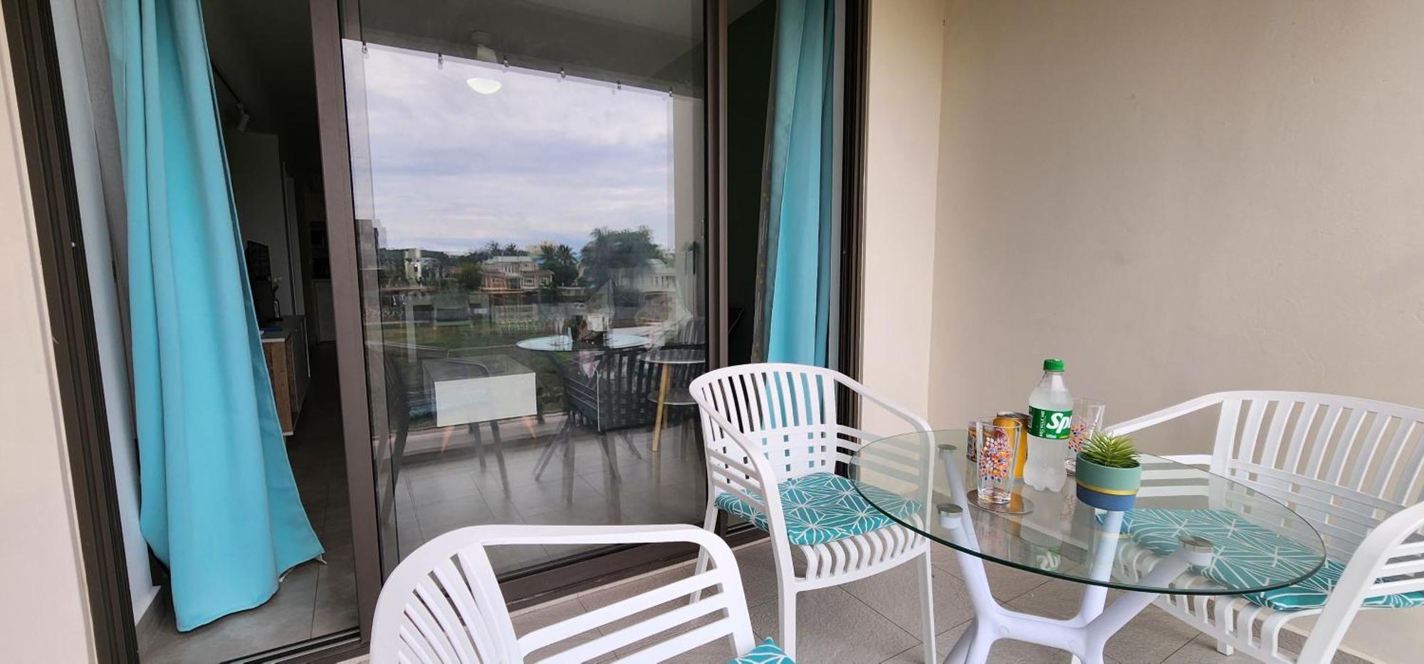 Sandstone Luxury 2 Bedroom With Lift And Common Pool Flic en Flac
