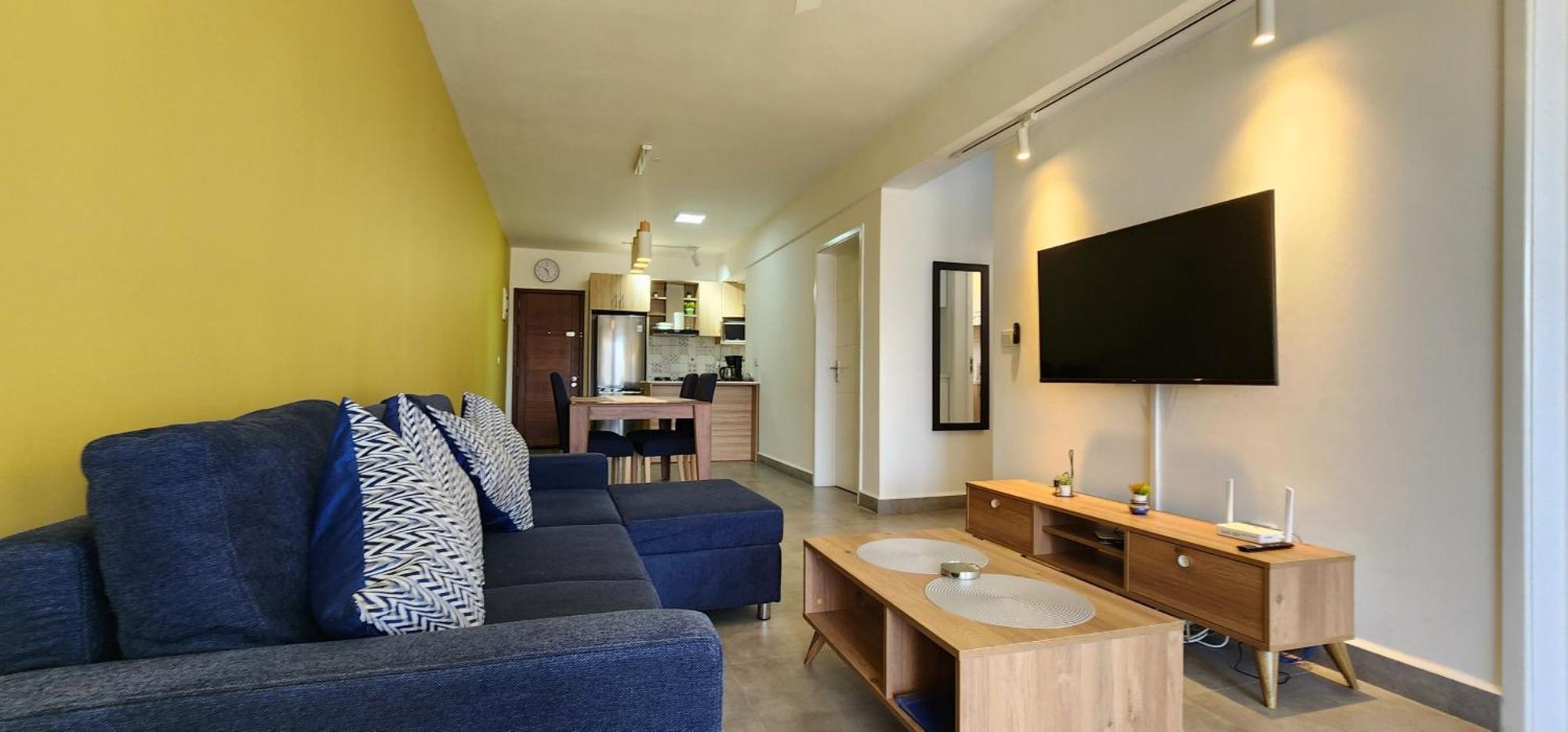 Sandstone Luxury 2 Bedroom With Lift And Common Pool *